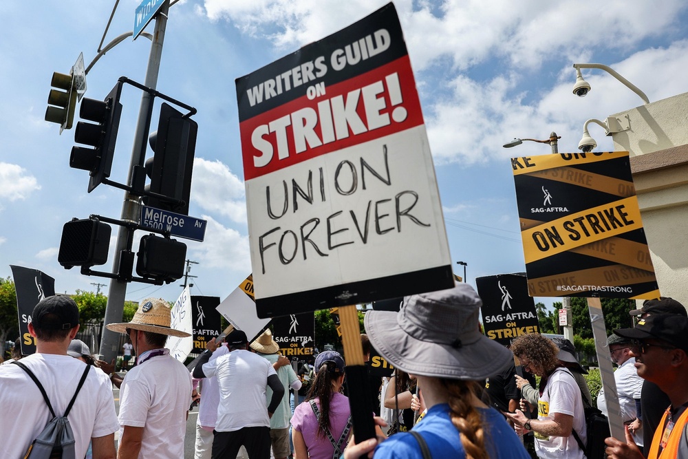 WGA and studios reached tentative deal to end 5-month strike Balanced News