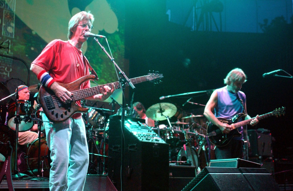 Phil Lesh, influential bassist and Grateful Dead founding member, dies at 84