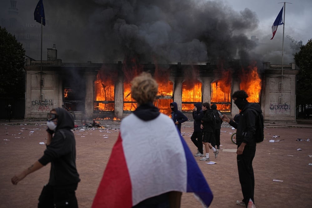France deploys 70,000 police amid nationwide riots as Le Pen's National Rally congress launches her 2027 presidential campaign in Orléans