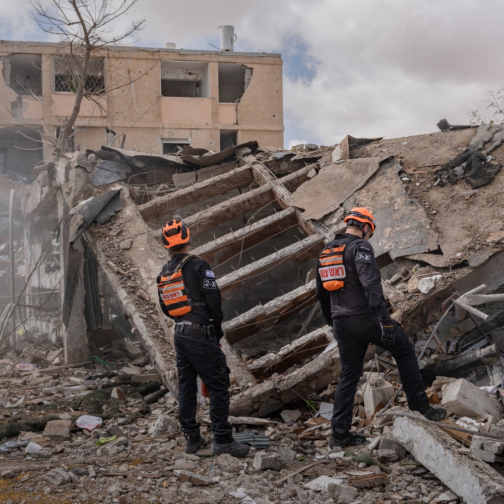 Residents in Southern Israel Are Shaken After Direct Strikes by Iranian Missiles