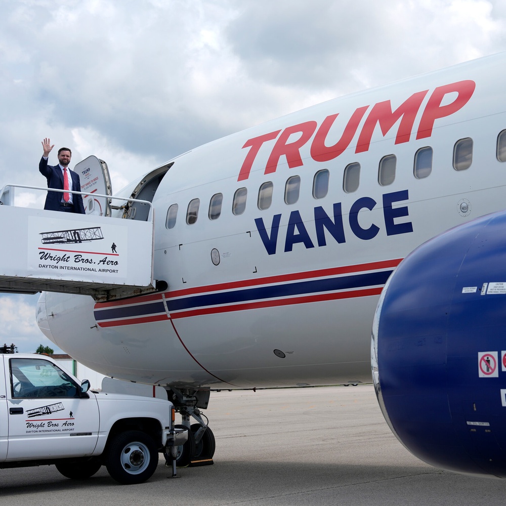 Vance Adjusts to His New Role, Aboard a Plane With His Name on It