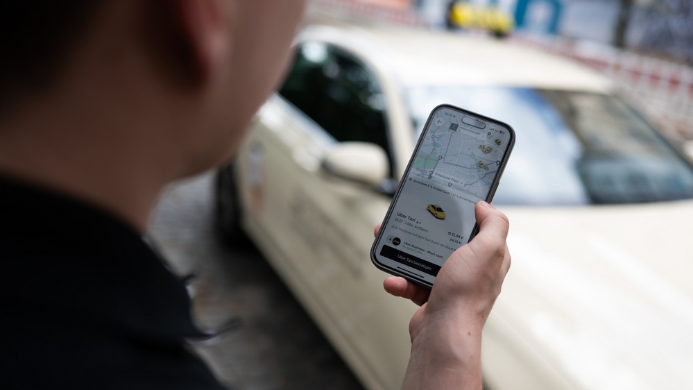 Uber Increases Prices for Customers with Low Phone Batteries?