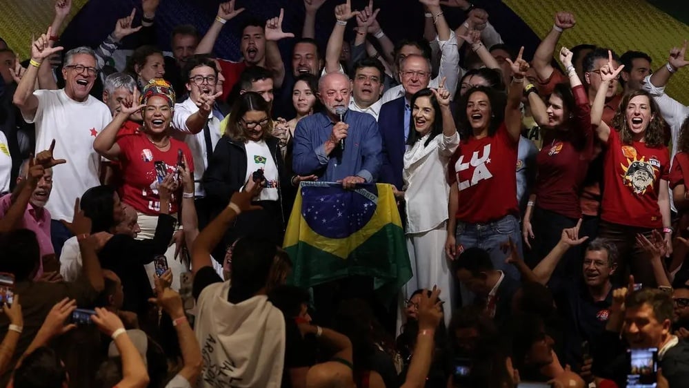Lula wins fourth term 51.8%-48.2% over Flavio Bolsonaro, who refuses to concede and seeks annulment; markets tumble