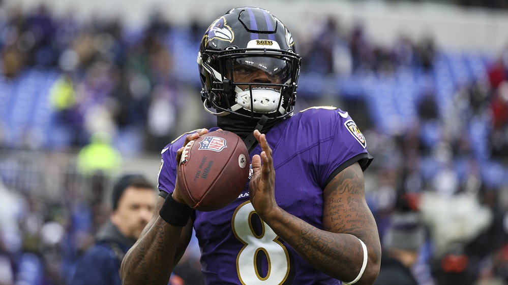 Lamar Jackson's decision to skip Ravens' voluntary OTAs costing him major payday: report
