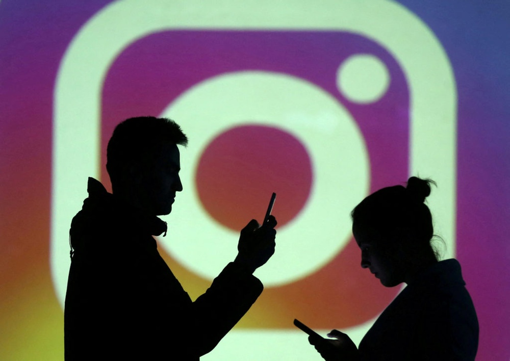 Instagram blurs nudity to protect teens
