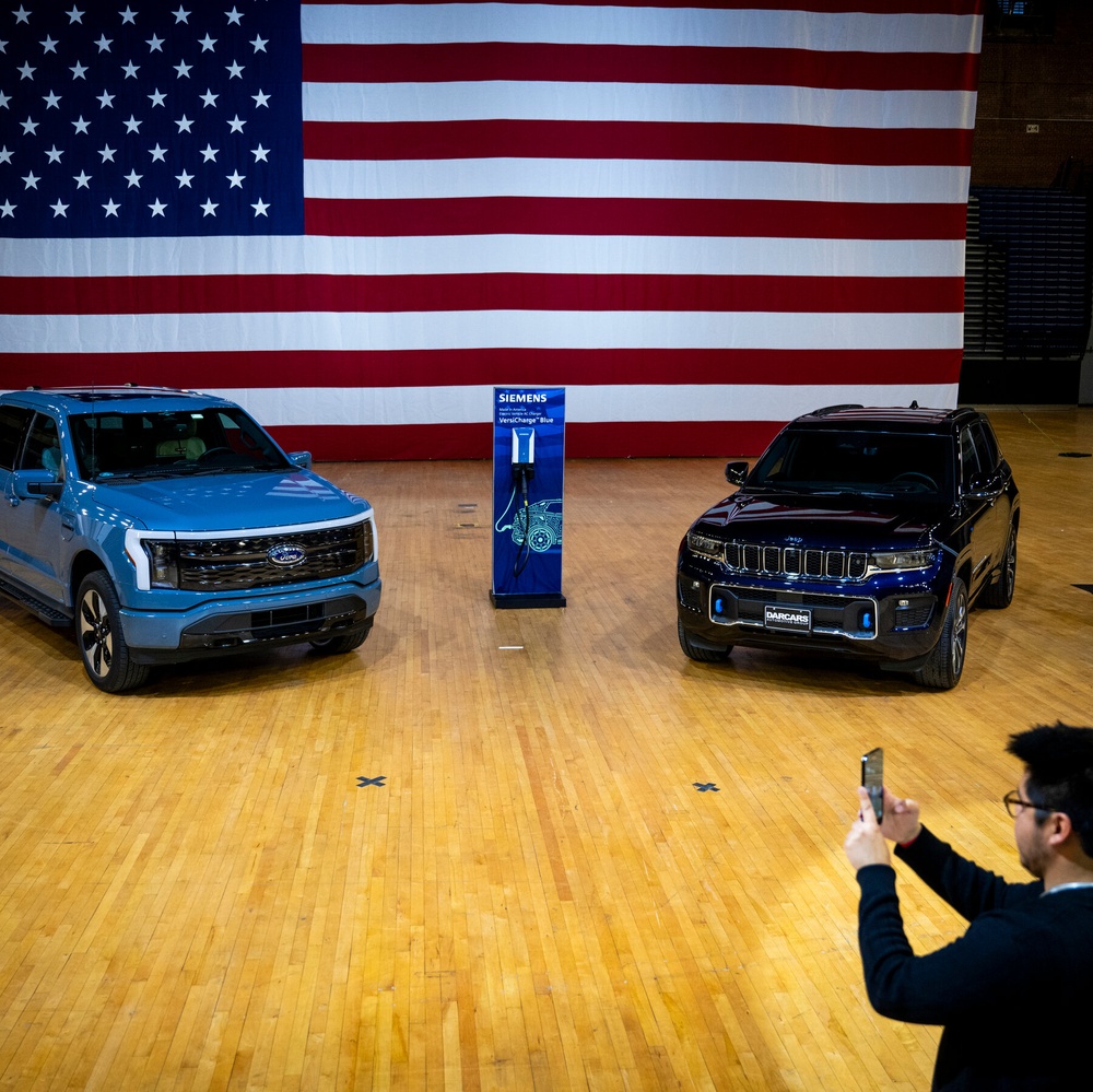 The Roadblocks to Biden's Electric Vehicles Plan