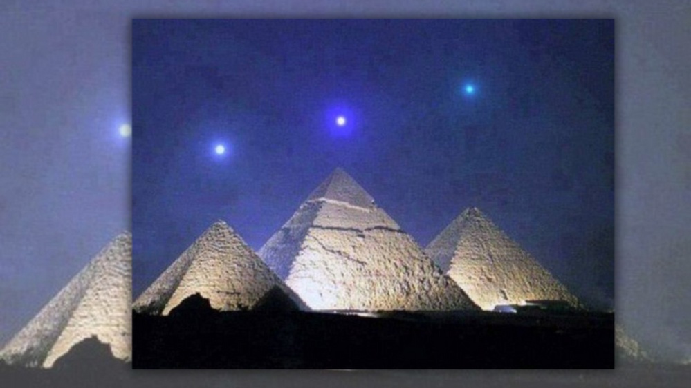 Photo Shows Planets Aligned Above Giza Pyramids?