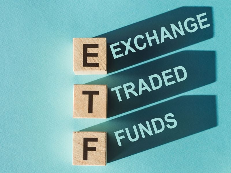 'Buy the Rumor, Buy the News,' on Spot BTC ETF, Says One Expert, While Another Warns on Coinbase