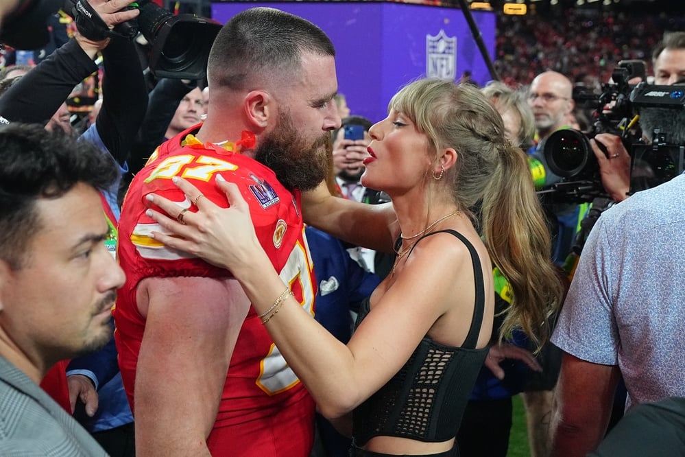 Taylor Swift Will Return to Chiefs Games, Travis Kelce Teasingly Tells Fans