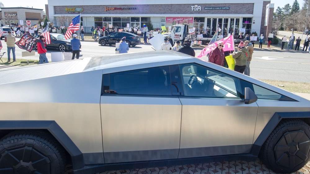 FBI puts out warning over growing concerns of Tesla vandalism