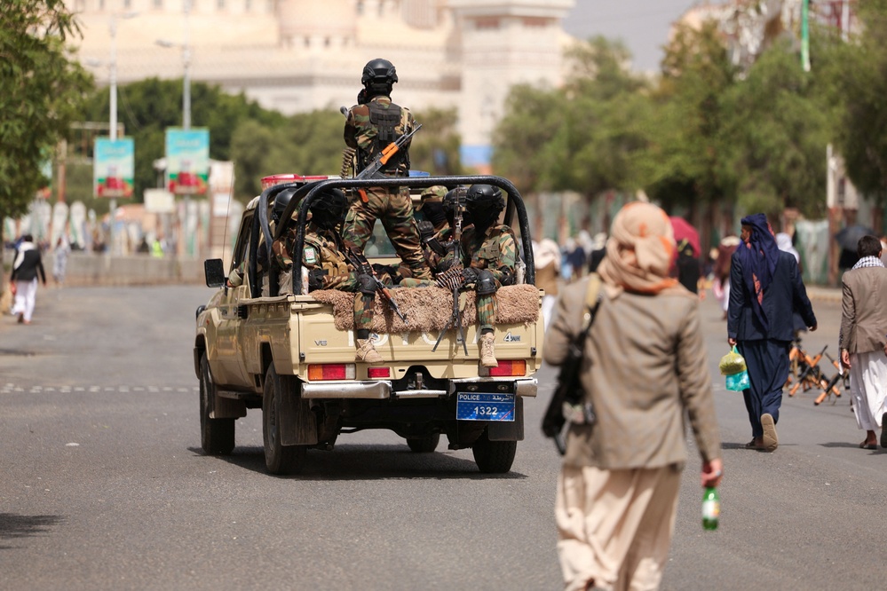 Hostilities between Saudi and Houthi rebels escalate in Yemen
