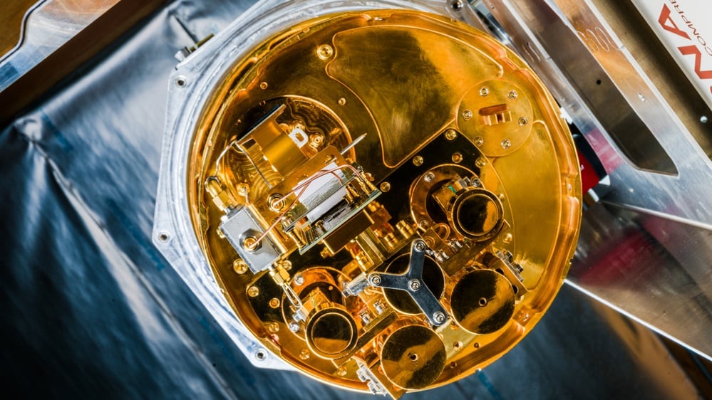 World's first silicon-based quantum computer is small enough to plug into a regular power socket