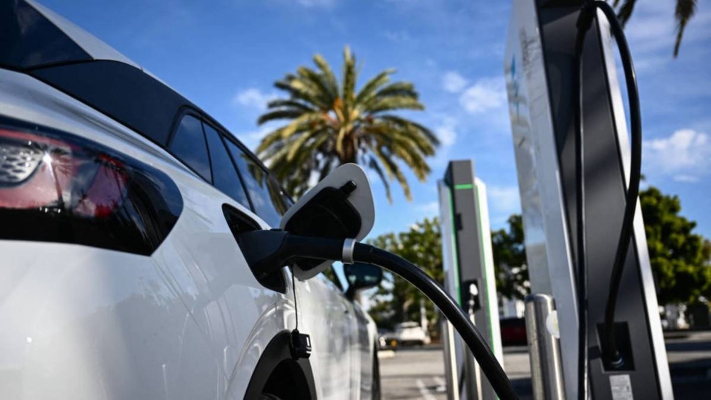 Electric vehicles (EVs) have one really big problem