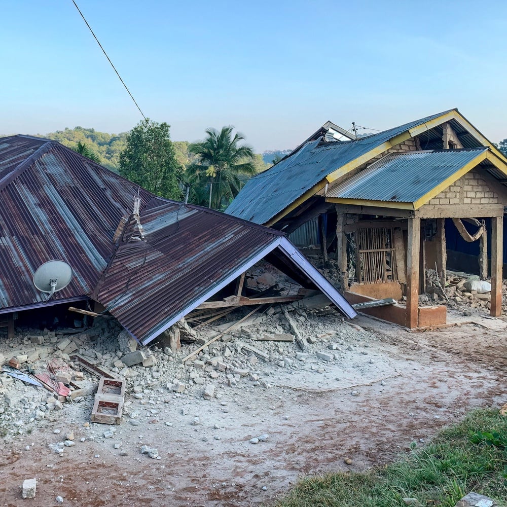 Source: https://www.nytimes.com/2026/08/15/world/asia/earthquake-indonesia-flores-tsunami.html