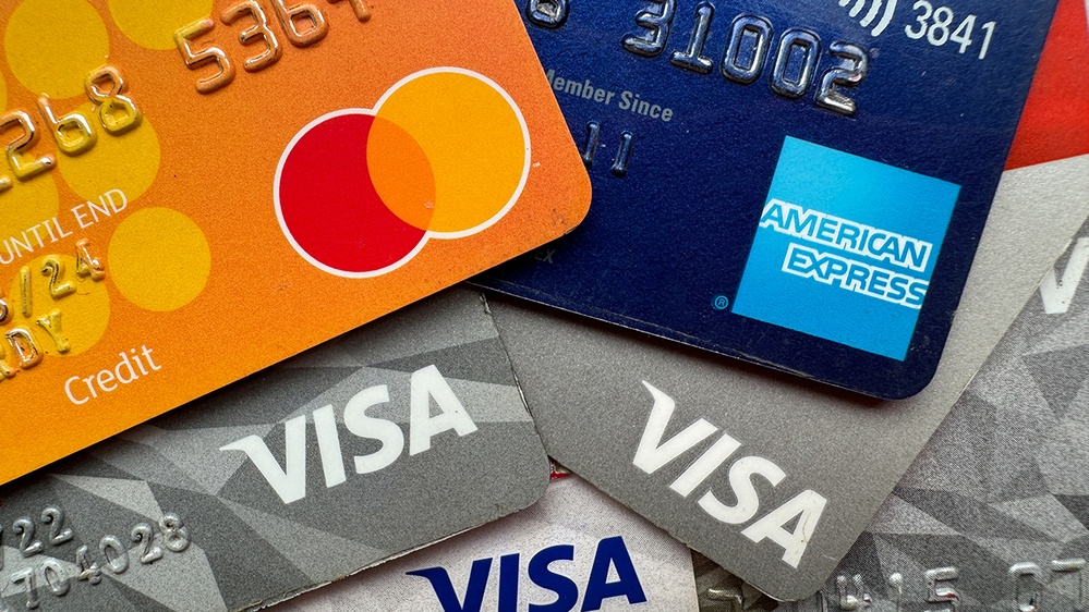 Credit card delinquency rates hit worst level since 2012 in new Fed study