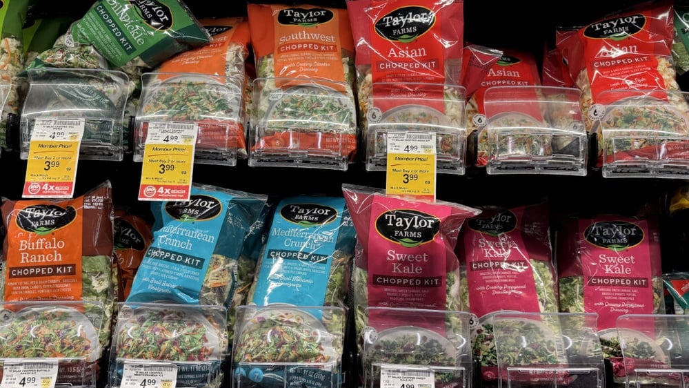 Source: https://www.statnews.com/2026/07/20/cyclospora-lettuce-tests-continue-restaurant-visits-decline/