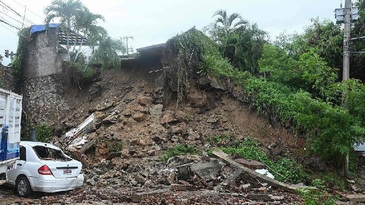 Source: https://news.cgtn.com/news/2026-10-11/Hurricane-Simon-strengthens-to-category-4-as-it-nears-western-Mexico-1R95S6A4R4k/p.html?UTM_Source=cgtn&UTM_Medium=rss&UTM_Campaign=World