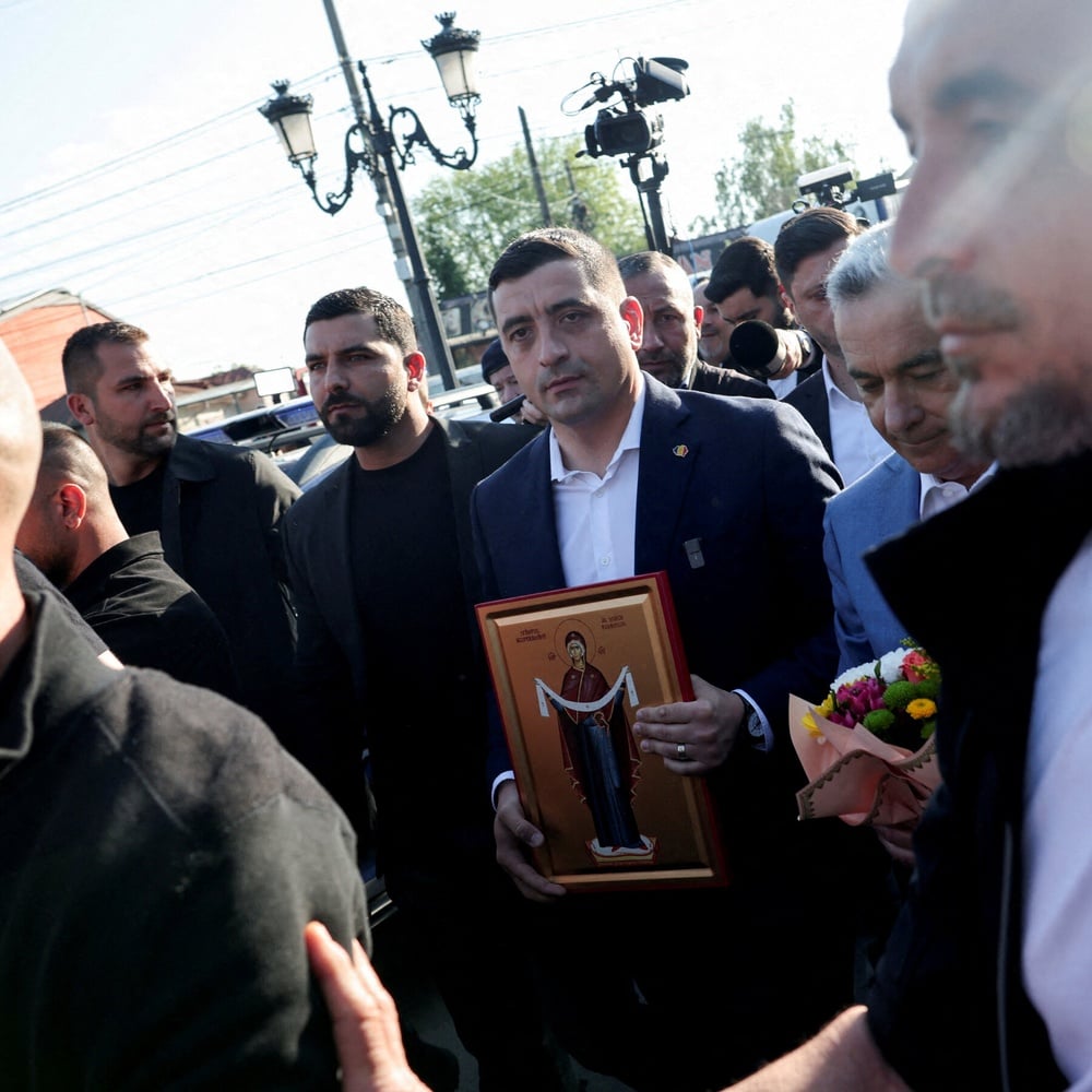 Simion's win reflects rising nationalism and may disrupt EU unity.