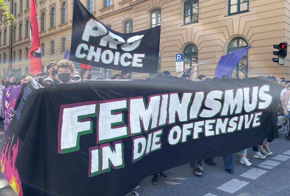 Experts group says abortion in Germany should be decriminalized during pregnancy's first 12 weeks