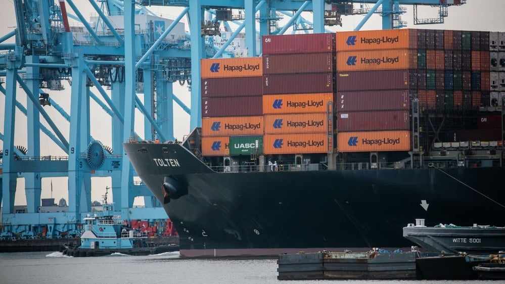 Dockworker strike threatens US supply chains and holiday season