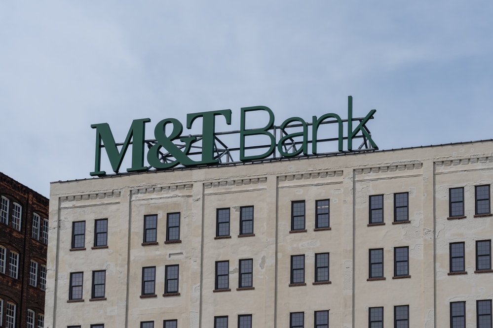 M&T predicts economy 'slowdown,' not recession