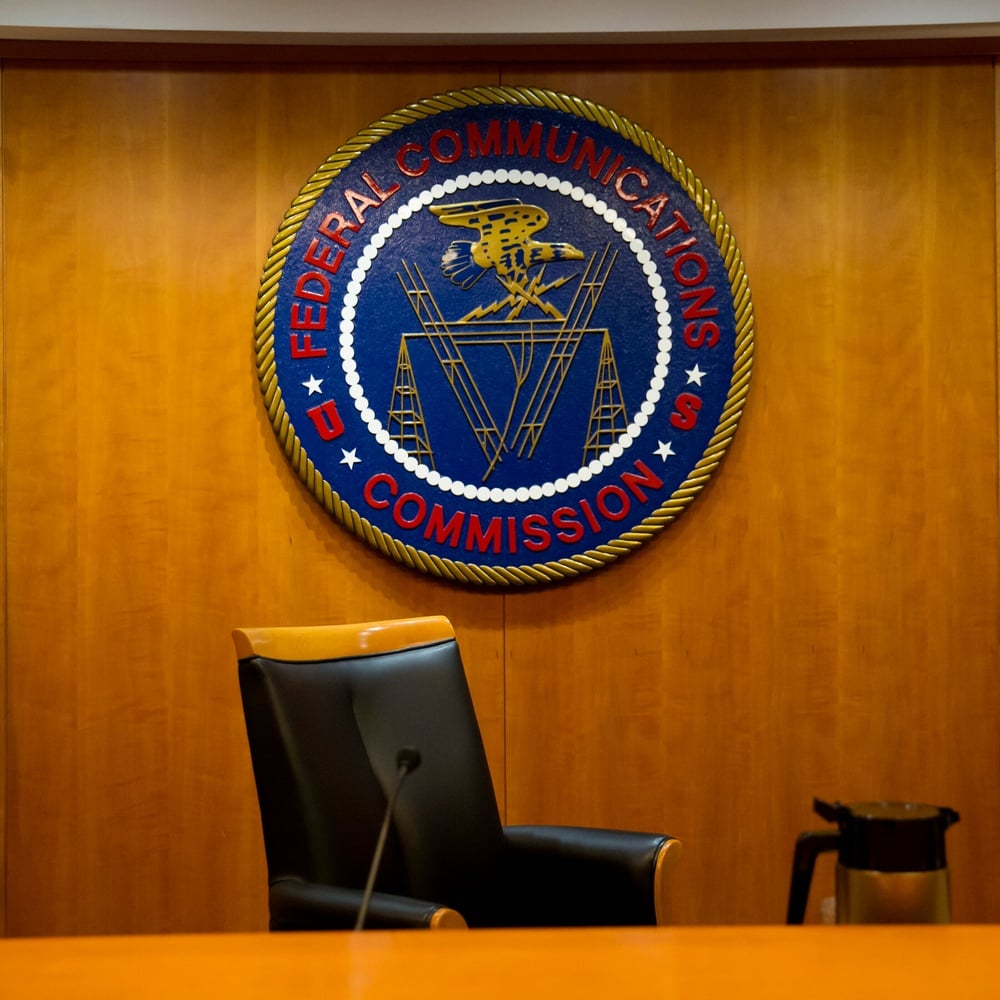 Federal appeals court strikes down net neutrality