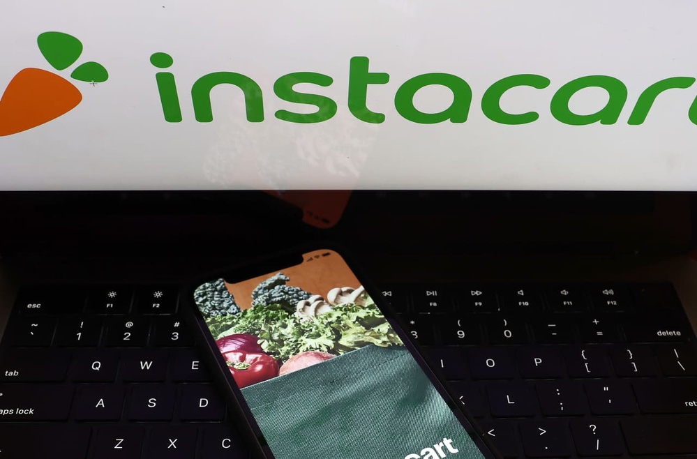 Instacart shares rally on a forecast boosted by restaurant orders