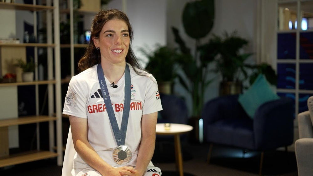 Paris Olympics: Anna Henderson discusses her cycling medal win