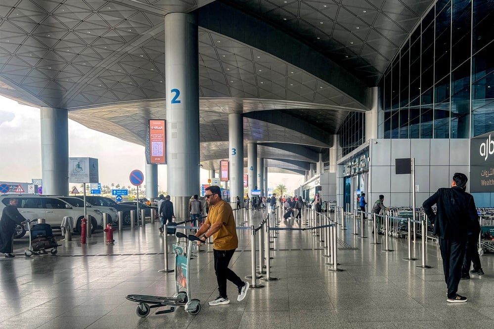 Source: https://www.arabnews.com/saudi-arabia/arab-gcc-leaders-condemn-deadly-houthi-attacks-on-saudi-airports-3005199