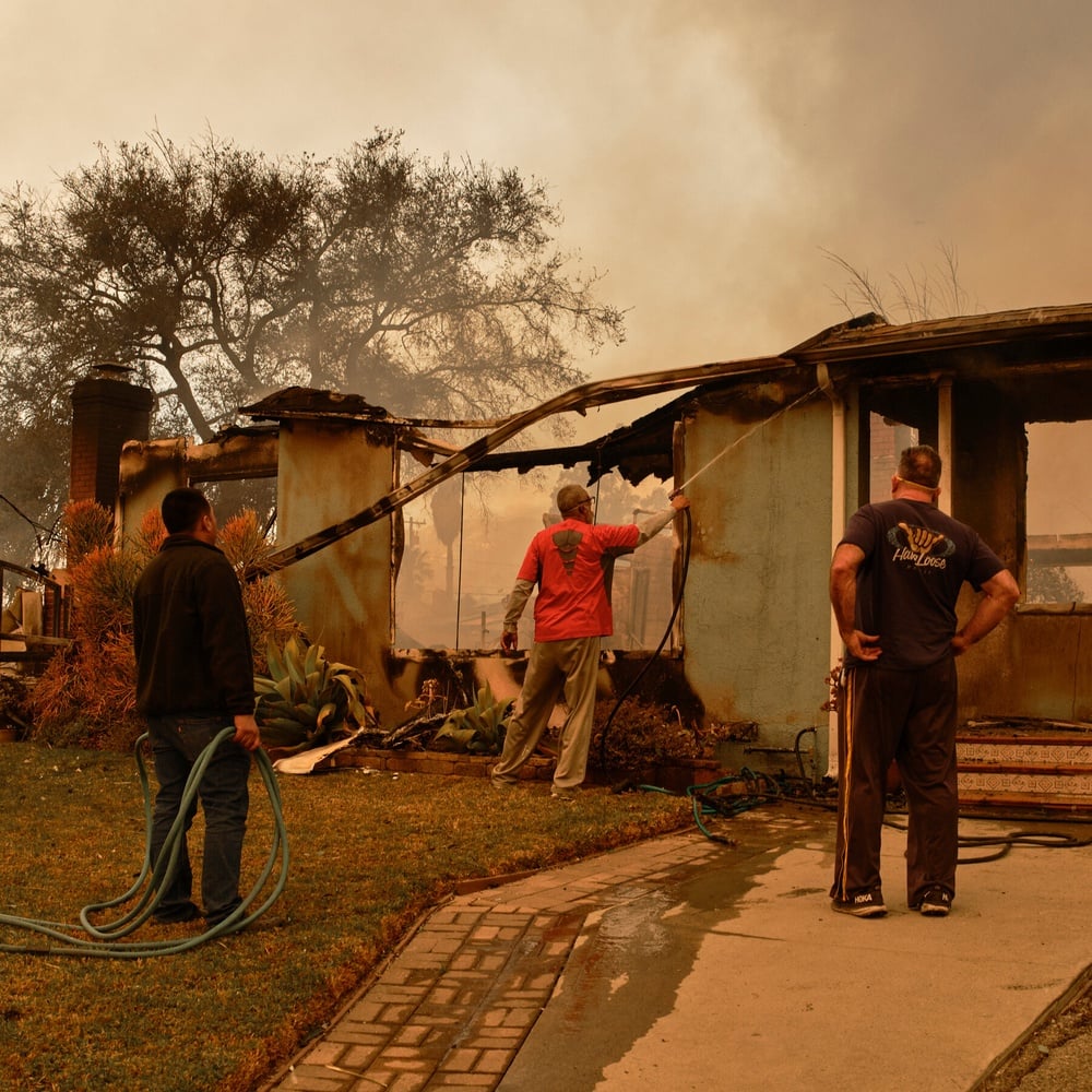 100,000 Flee Los Angeles Wildfires, and Trump's Last-Minute Supreme Court Ask