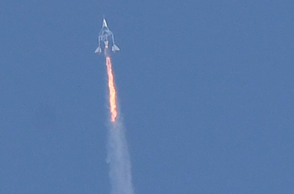 Virgin Galactic's better-than-expected cash burn a positive sign, says KeyBanc