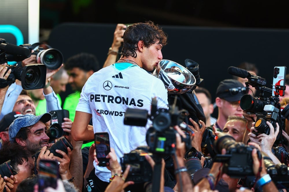 Kimi Antonelli takes pole at the US GP, needing a win plus weak Russell/Hamilton results to clinch the F1 title and become the youngest champion ever