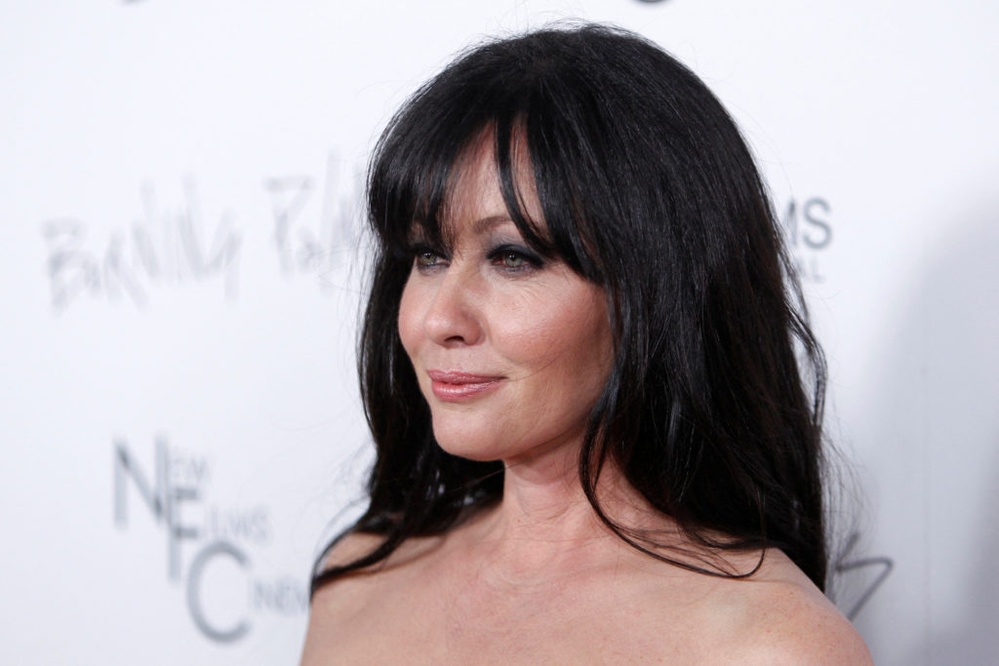 Shannen Doherty passed away from cancer at age 53.