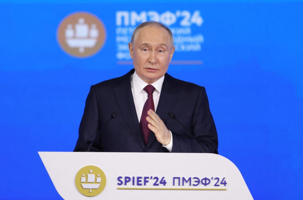 Putin again warns that Russia will consider sending weapons to adversaries of the West