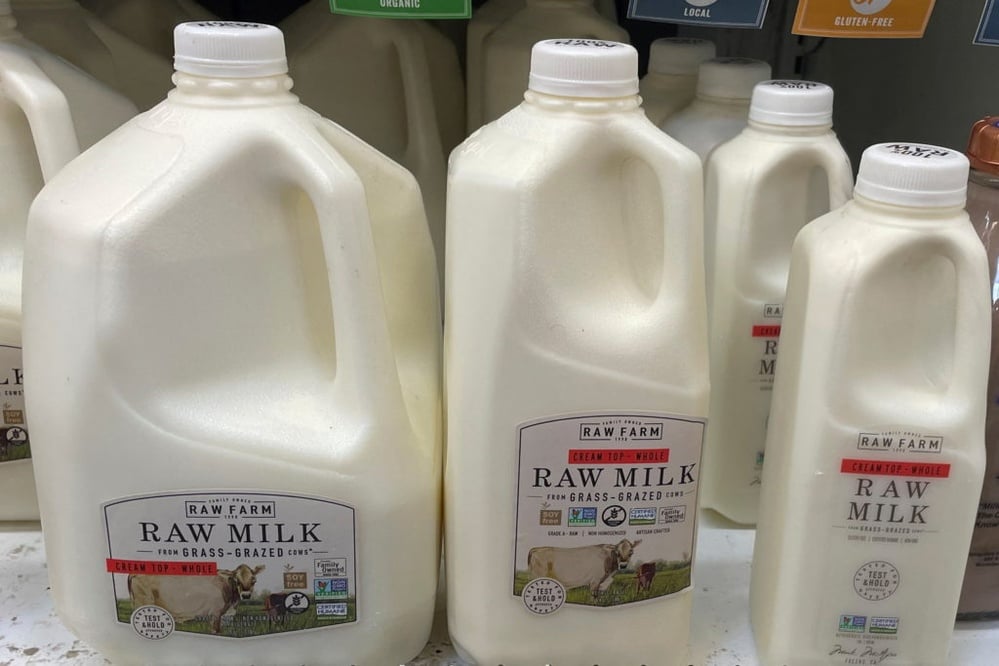 Bird flu in raw milk led to animal deaths