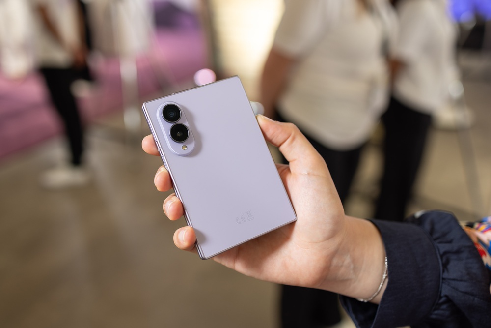 I Can't Put the Galaxy Z Fold 8 Down. Can Apple's Foldable Change That?