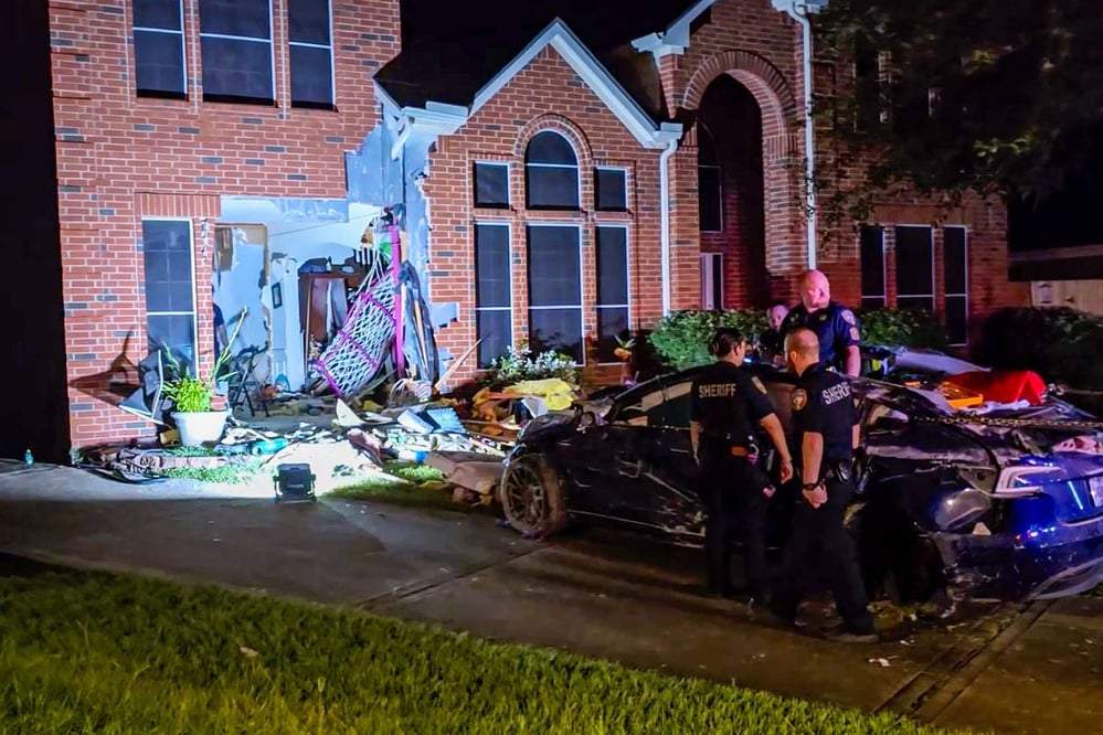 Source: https://www.nbcnews.com/news/us-news/tesla-driver-whose-car-slammed-texas-home-overrode-driver-assistance-rcna587823