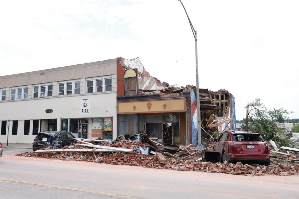 News Wrap: Tornado hits upstate New York community