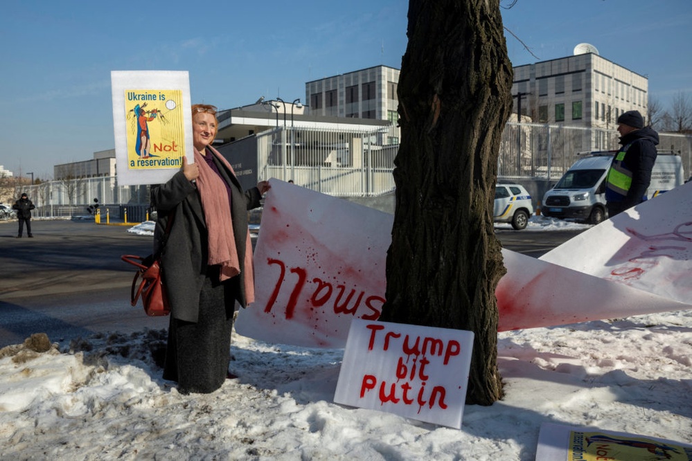 U.S. and Ukraine near an economic deal with rare earth minerals but no security promise, officials say