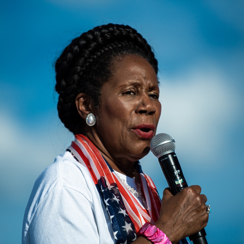 Sheila Jackson Lee dies of pancreatic cancer; long-time progressive leader.