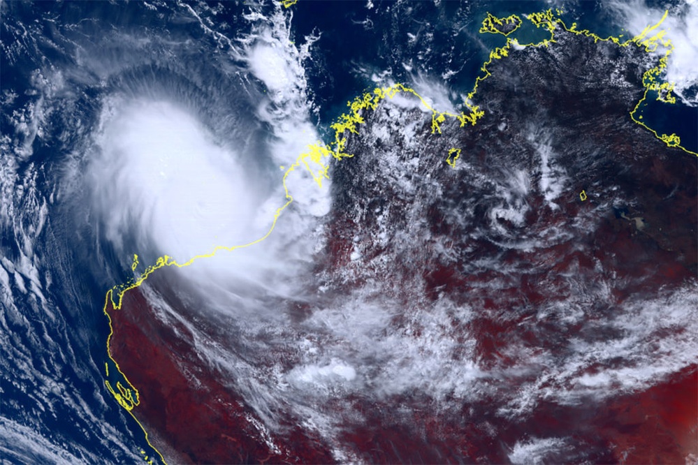 Powerful Cyclone Ilsa hits Australia Balanced News