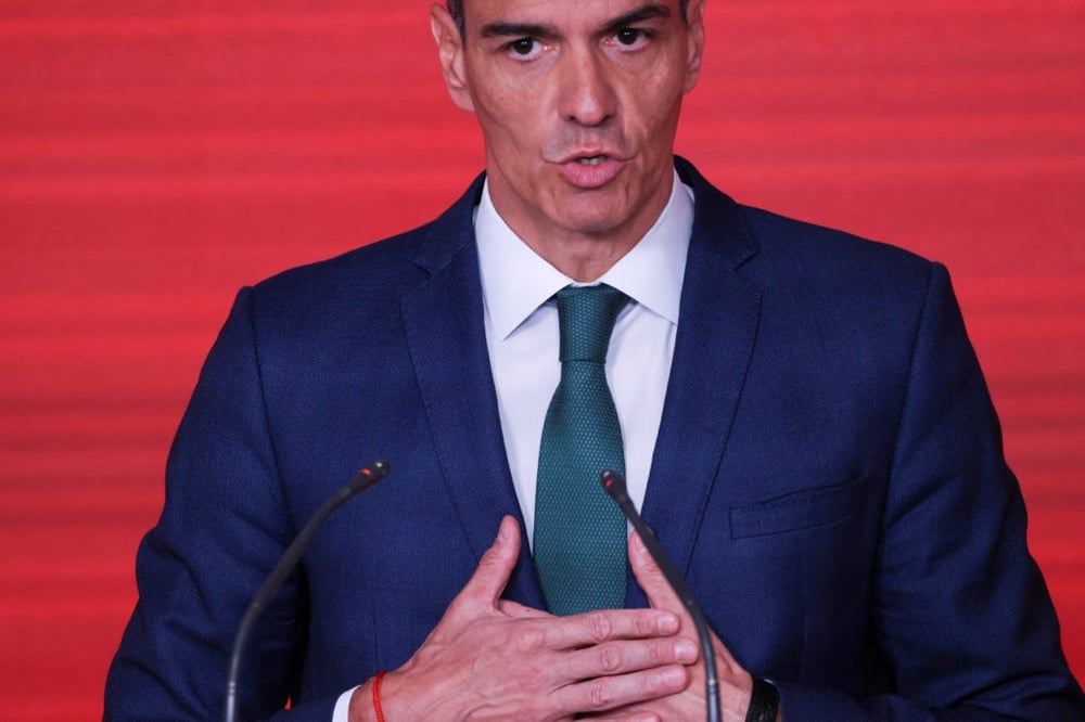 Spain rejects the proposed increase in NATO defense spending to 5% GDP.