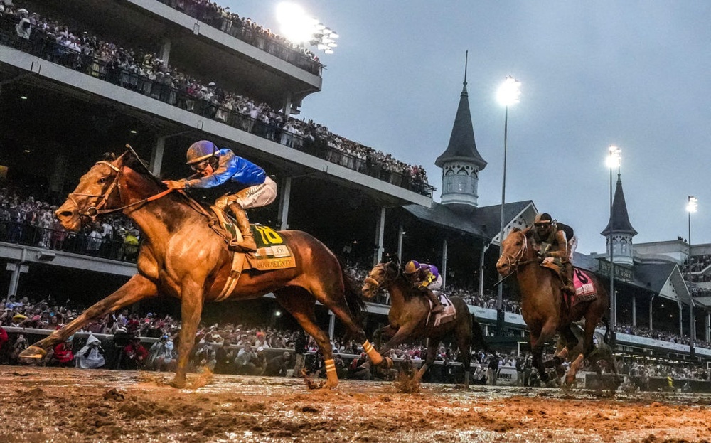 Sovereignty wins 151st Kentucky Derby, outdueling 3-1 favorite on rain-soaked track