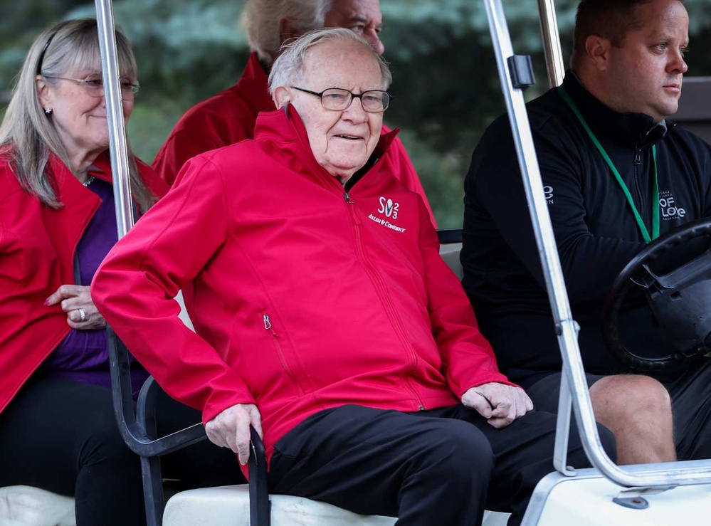 Warren Buffett proves, once again, why he's the best