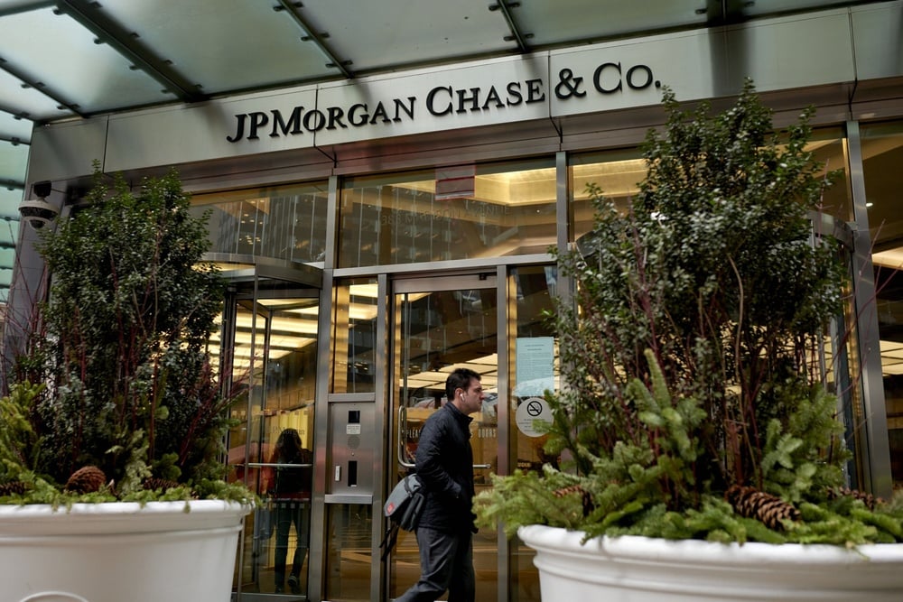 JPMorgan Chase forecasts more credit headwinds