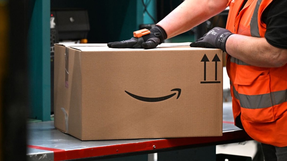 Amazon is selling a 'convenient' $70 6-in-1 charging station for $34, and shoppers call it a 'solid performer'