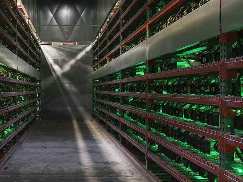 The Subtle Way AI Data Centers Boost Bitcoin Mining Economics