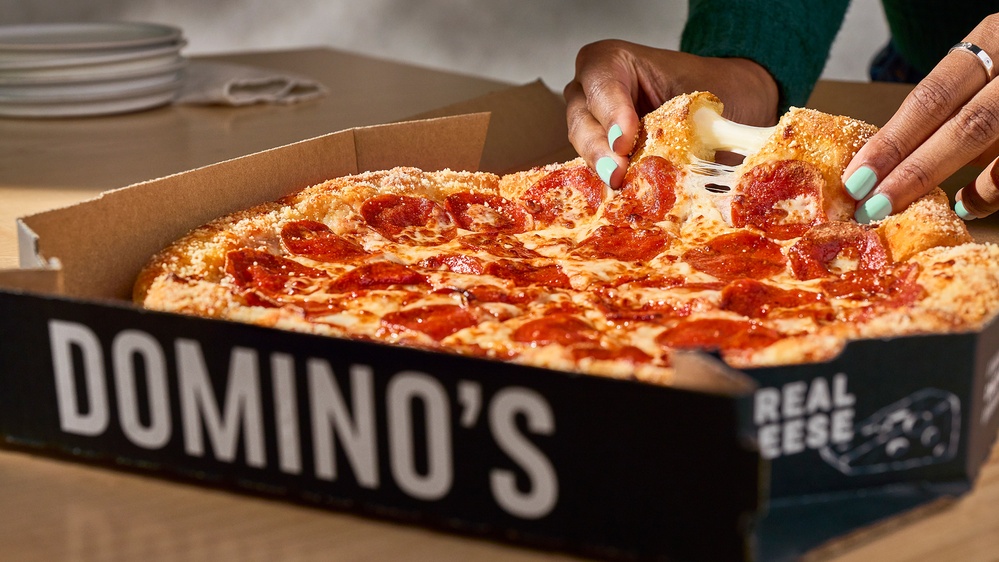 Domino's trains 7,000 stores as it enters the stuffed crust fray