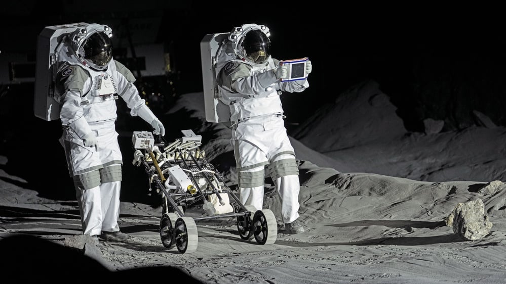 Europe enhances lunar mission capabilities with new simulations and astronaut training.