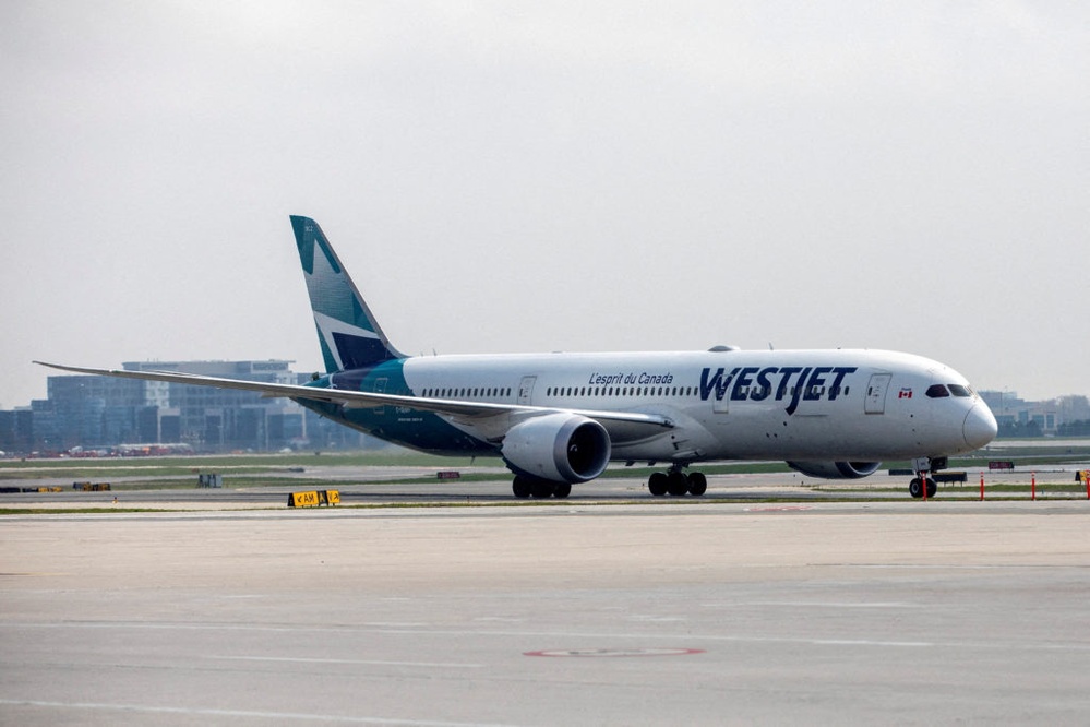 Surprise mechanics' strike causes Canadian airline WestJet to cancel more than 400 flights